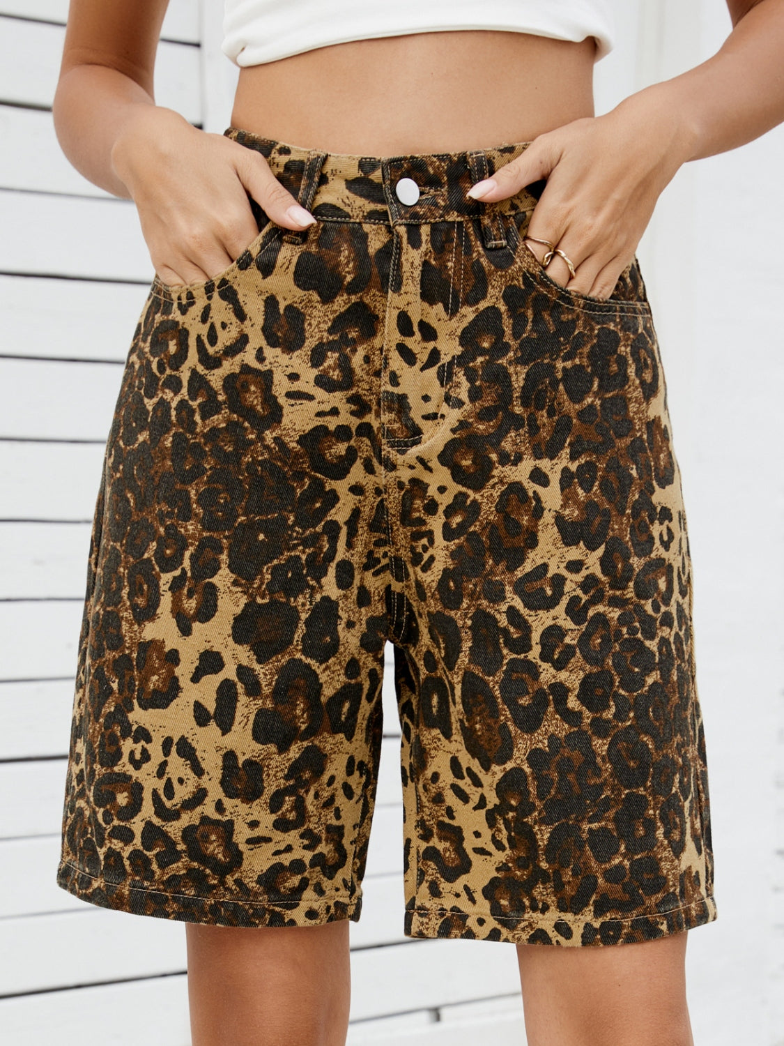 Leopard High Waist Denim Shorts Hauptbild