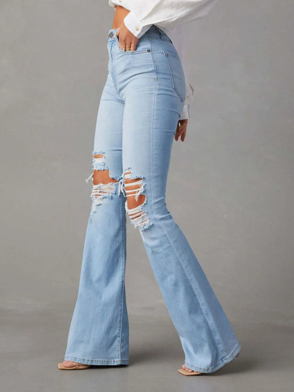 Distressed Jeans with Pockets