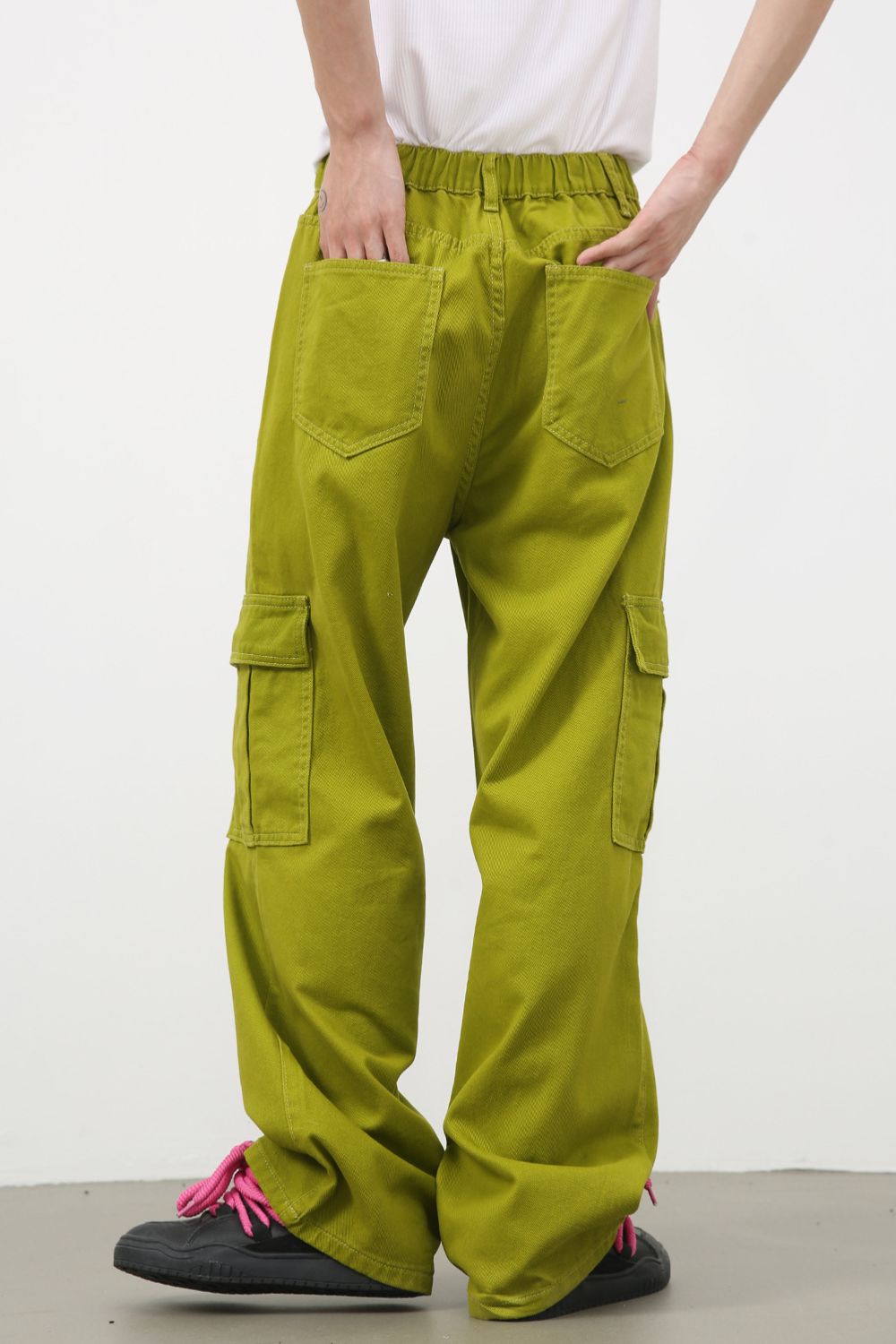 Men's Mid Rise Jeans with Cargo Pockets