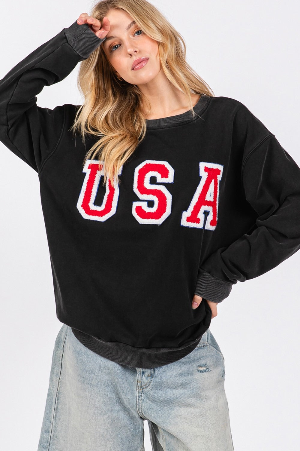 SAGE + FIG USA Letter Patch Round Neck Sweatshirt - felvior