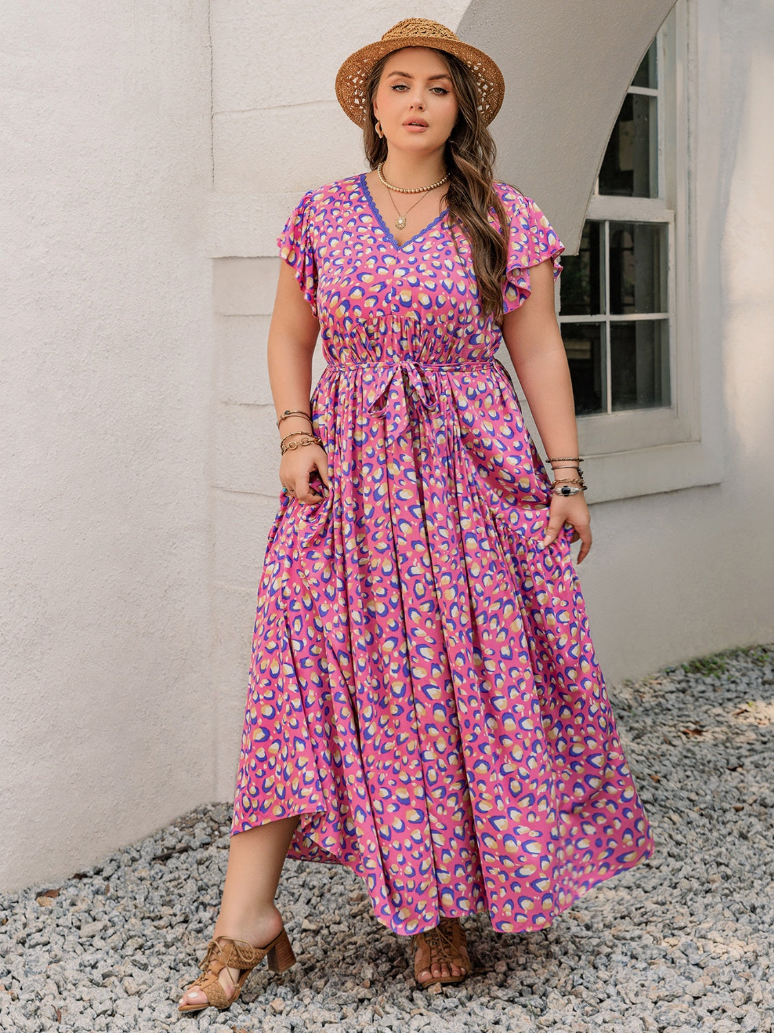 Plus Size Printed V-Neck Flutter Sleeve Tie Waist Maxi Dress Hauptbild
