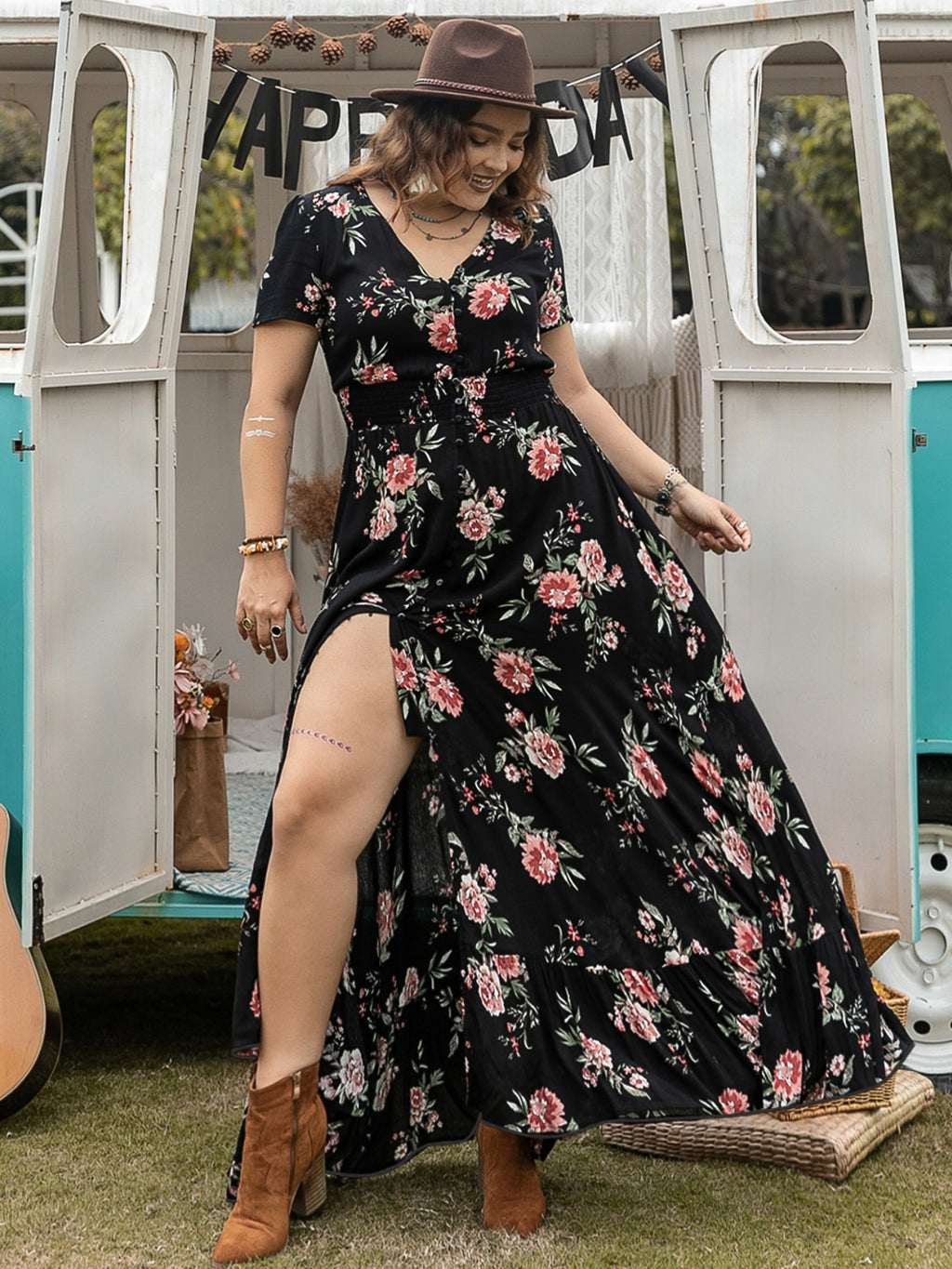 Plus Size Button Detail Printed V-Neck Short Sleeve Maxi Dress