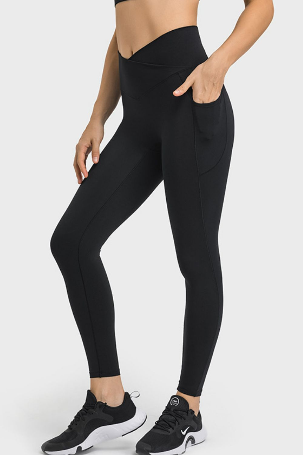 Millennia V-Waist Yoga Leggings with Pockets - felvior