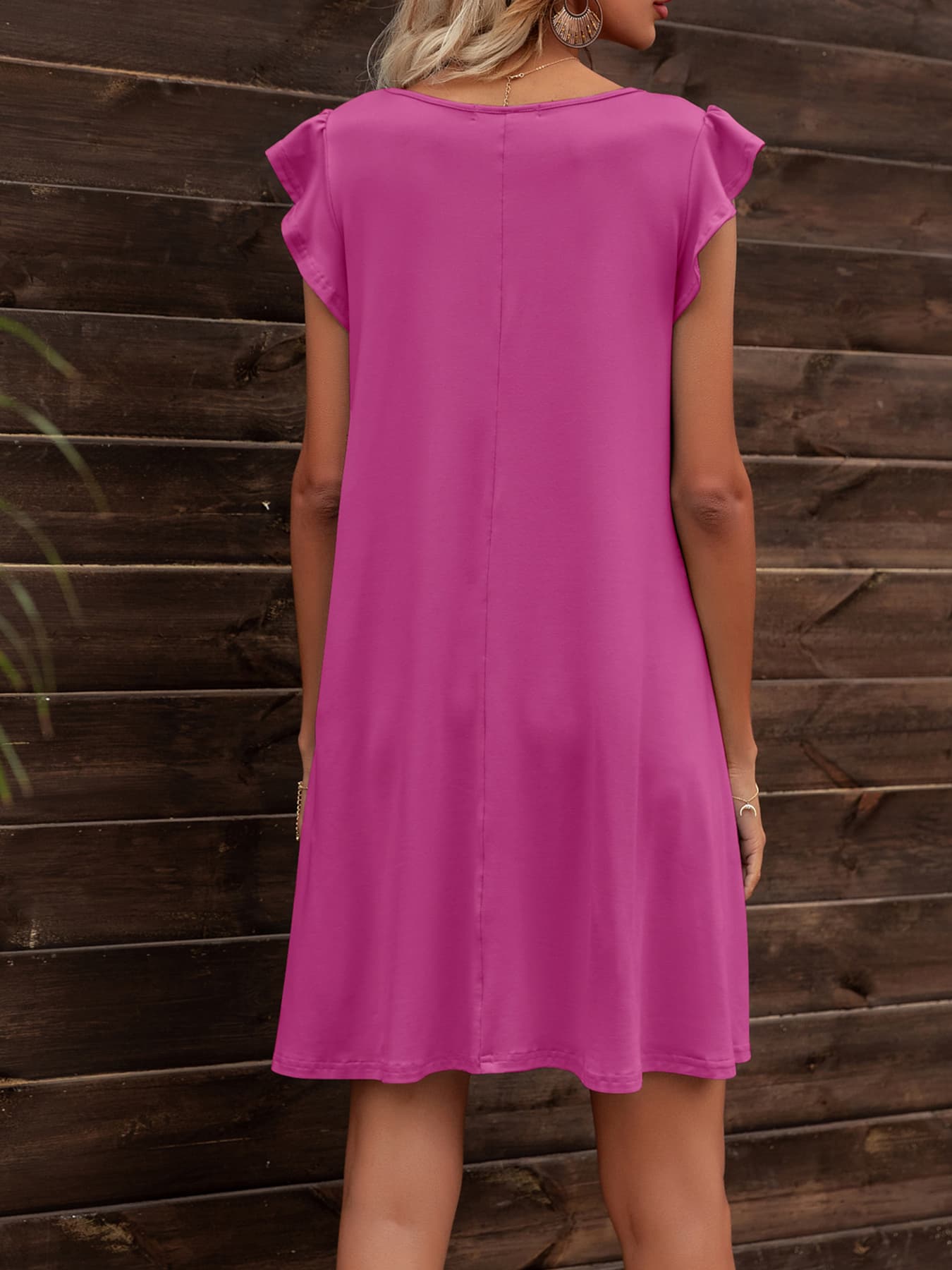 Kleid mit Rundhalsausschnitt, Flatterärmeln und Taschen Zweitbild