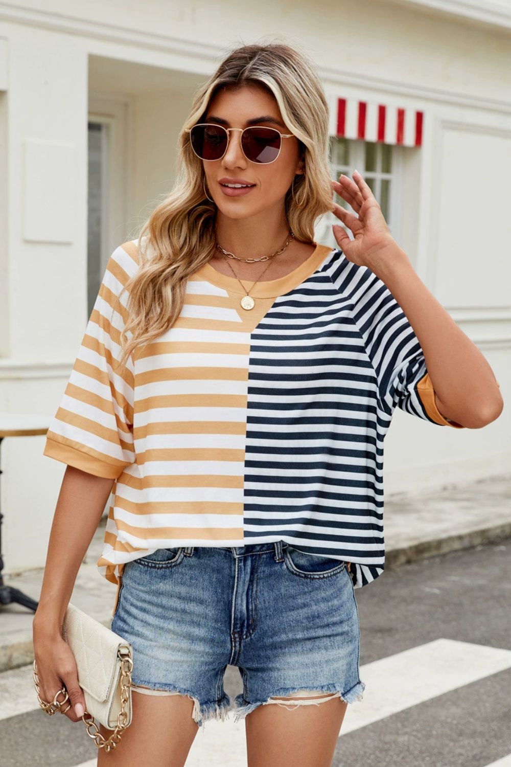 Striped Round Neck Half Sleeve T-Shirt - felvior