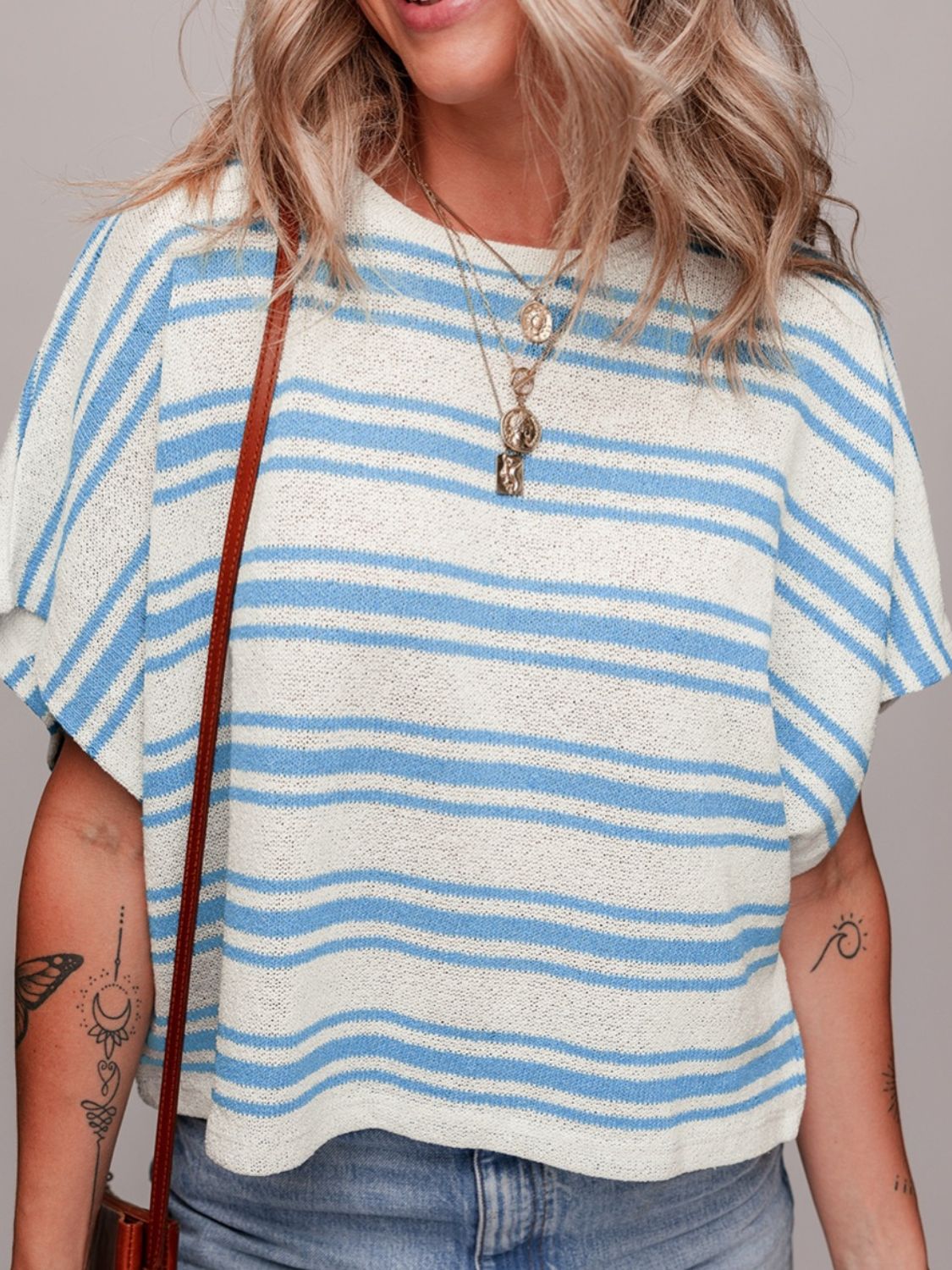 Stripe Round Neck Half Sleeve Knit Top - felvior