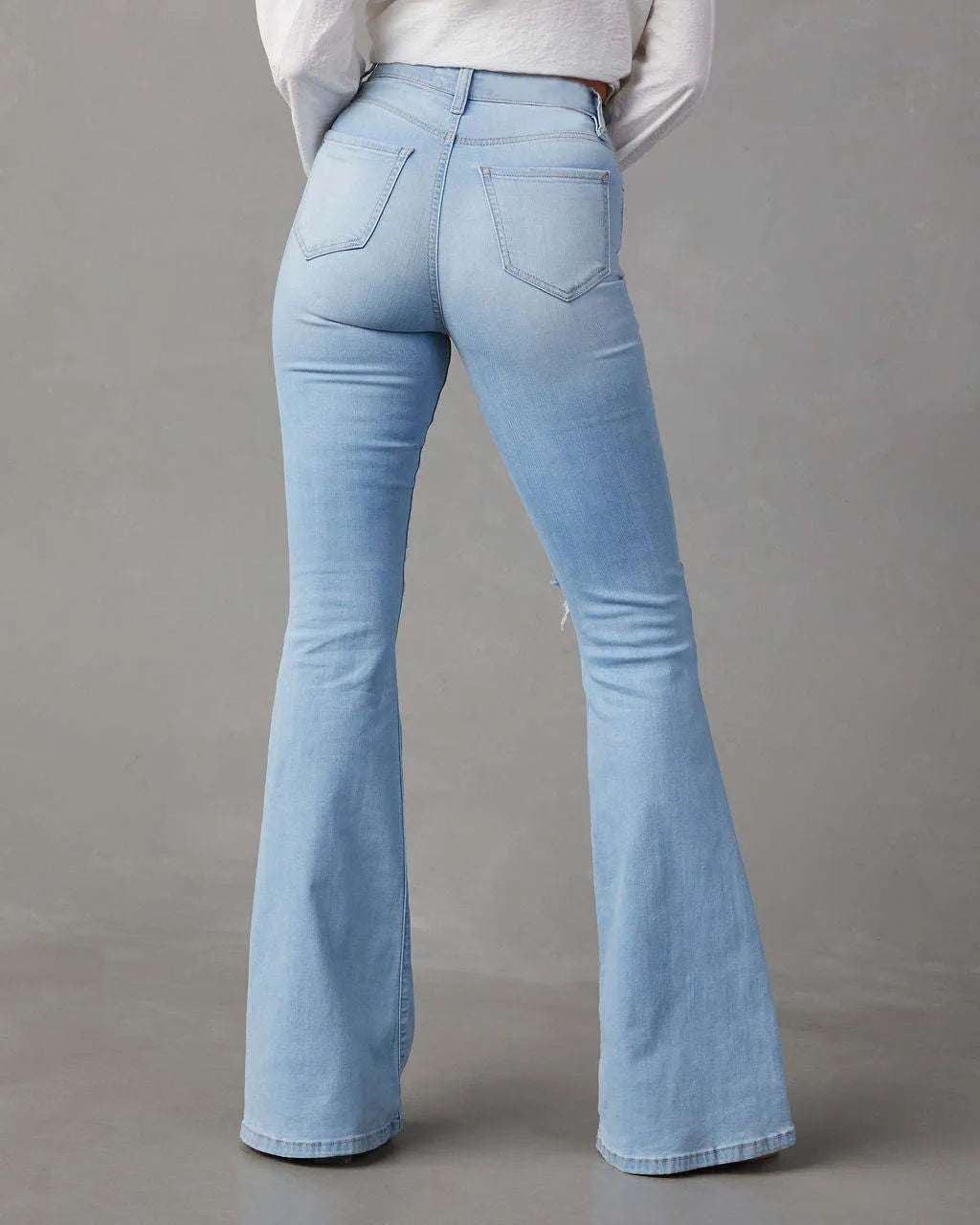 Distressed Jeans with Pockets - felvior