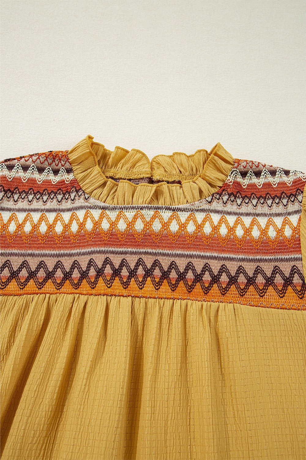 Geometric Frill Mock Neck Short Sleeve Blouse - felvior