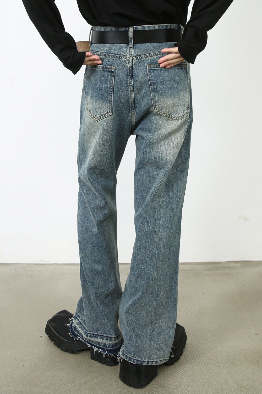 Men's Frayed Hem Jeans with Pockets