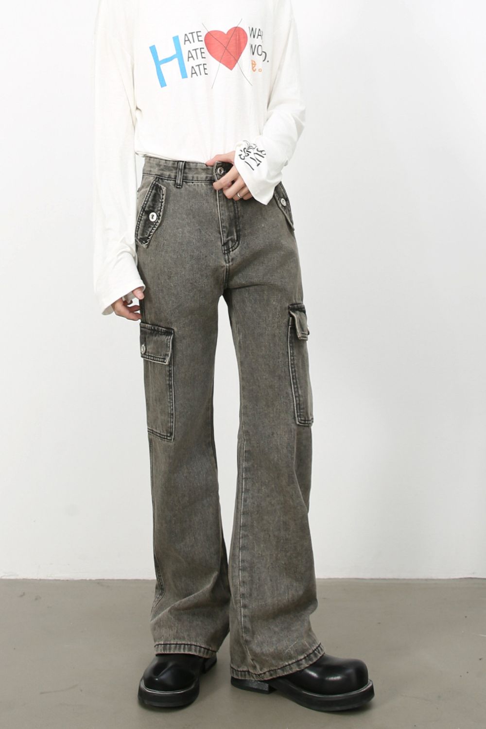 Men's Straight Leg Jeans with Cargo Pockets Hauptbild