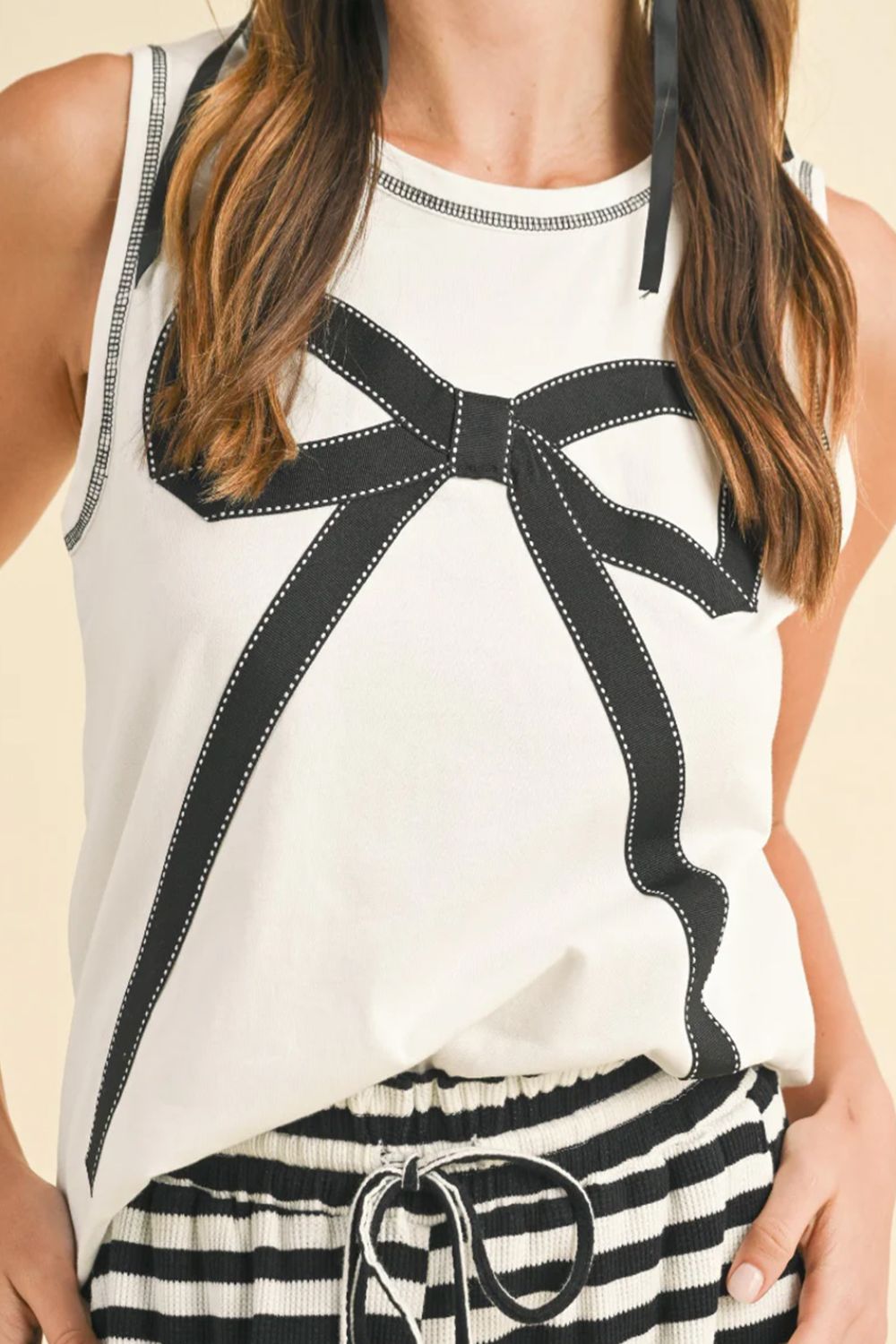 Contrast Bow Round Neck Sleeveless Top