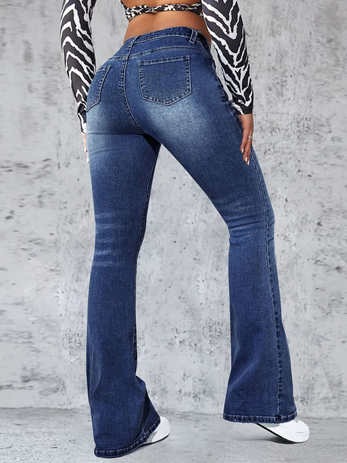 High Rise Jeans with Pockets