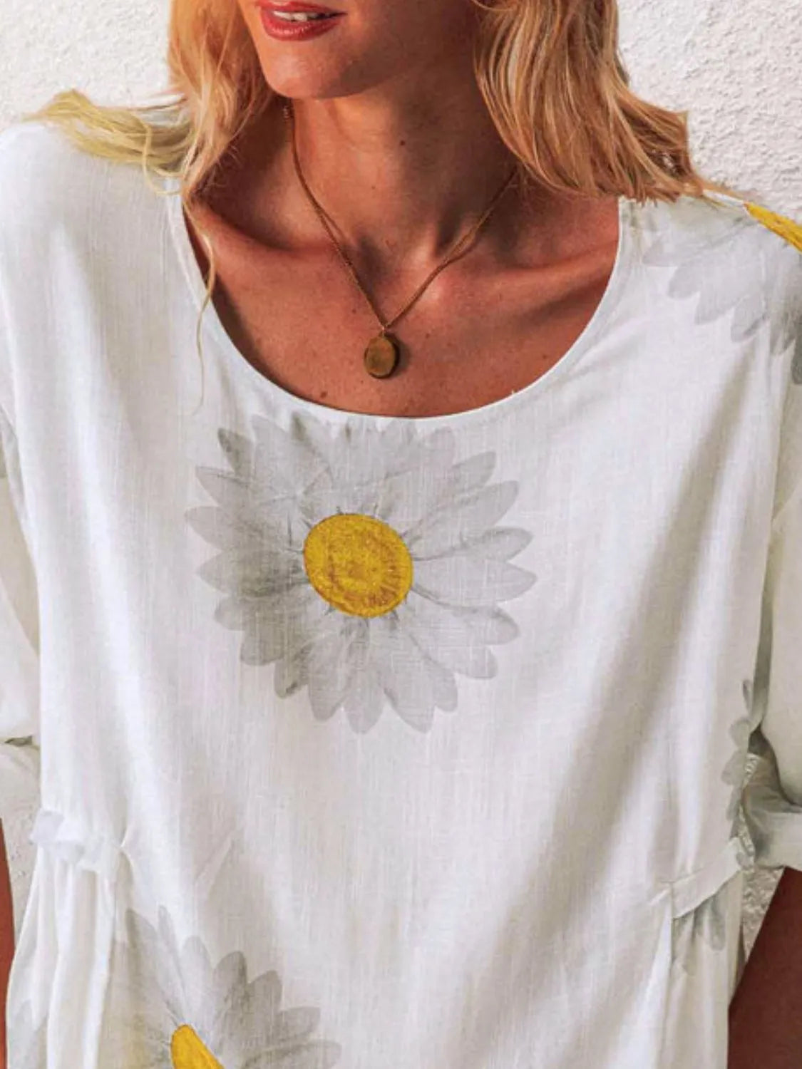 Full Size Flower Round Neck Half Sleeve T-Shirt Plus Size - felvior