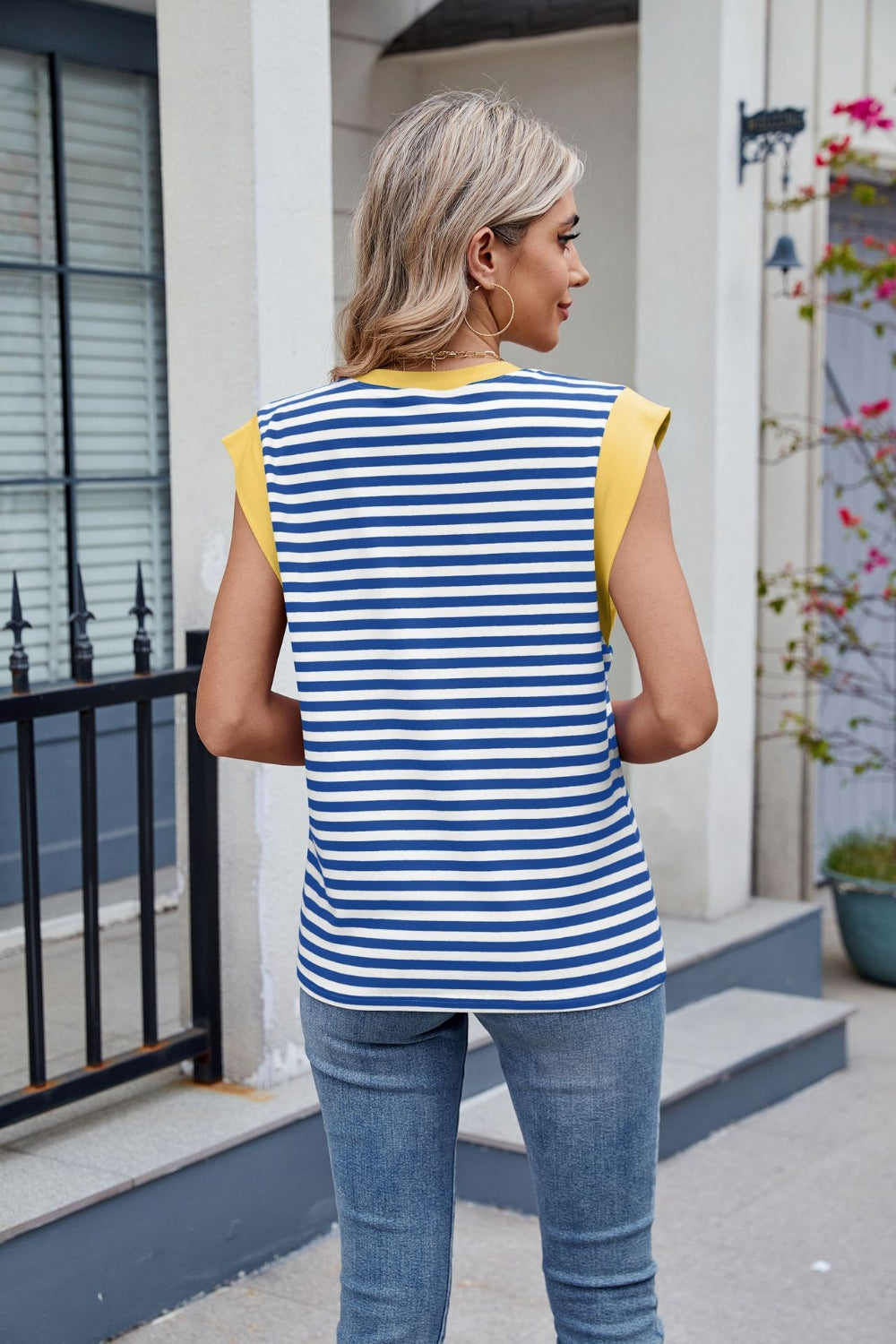 Contrast Striped Round Neck T-Shirt