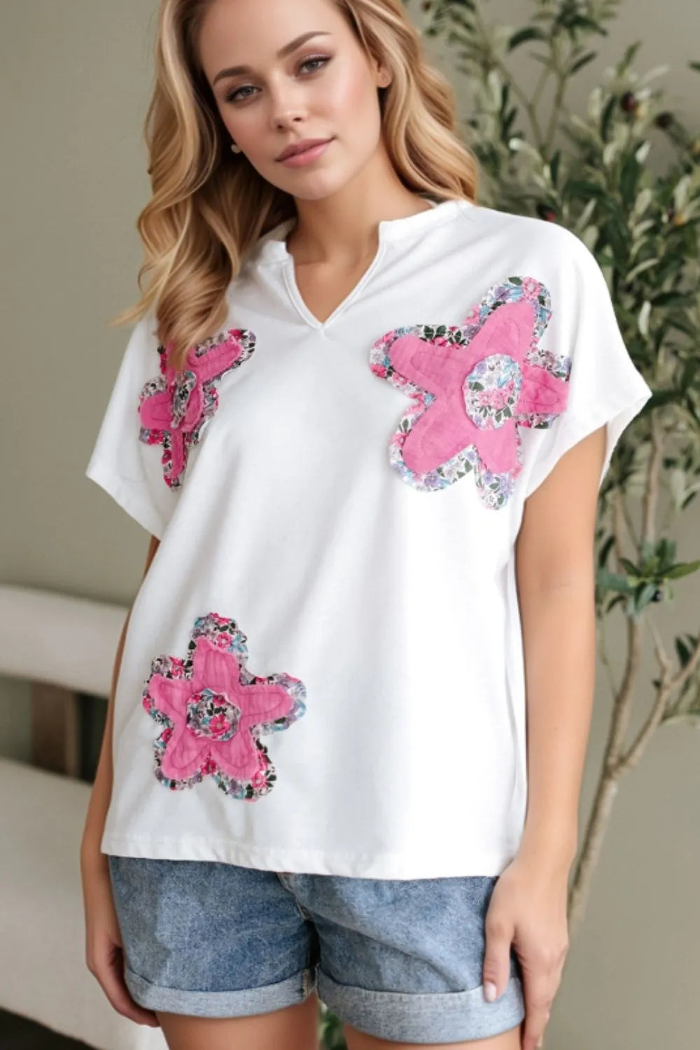 Floral Applique Notched Dolman Sleeve Top Image principale du produit
