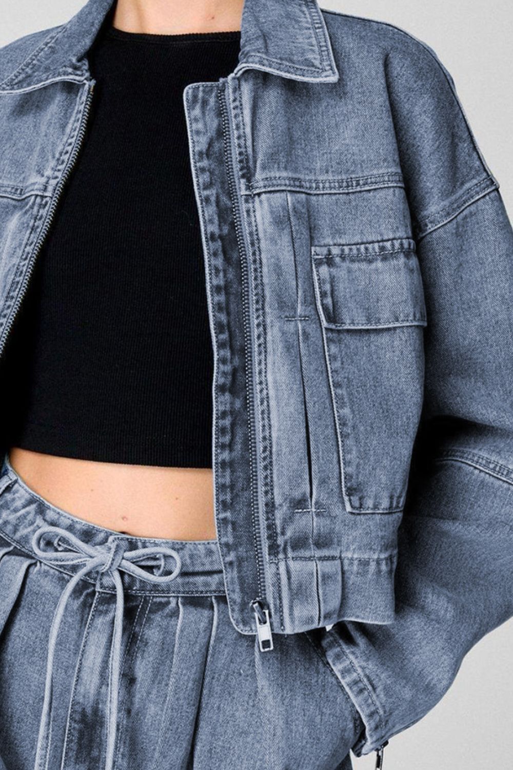 Zip Up Cropped Cargo Denim Jacket - felvior
