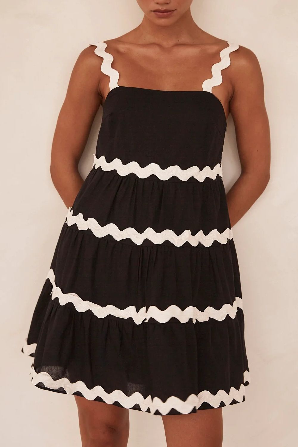 Contrast Trim Square Neck Tiered Dress - felvior