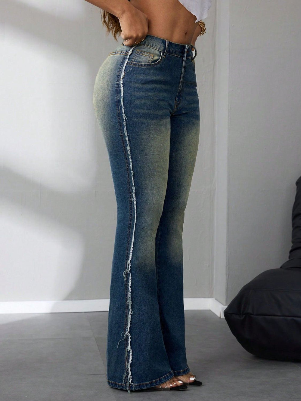 Side Raw Hem Flare Jeans