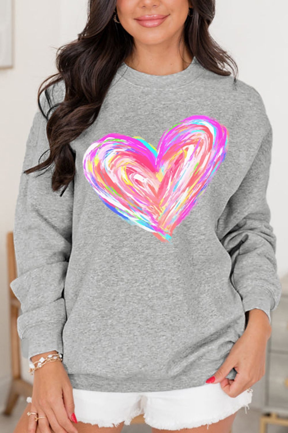 Sweatshirt mit Herzmotiv und Rundhalsausschnitt und überschnittenen Schultern zum Valentinstag Zweitbild