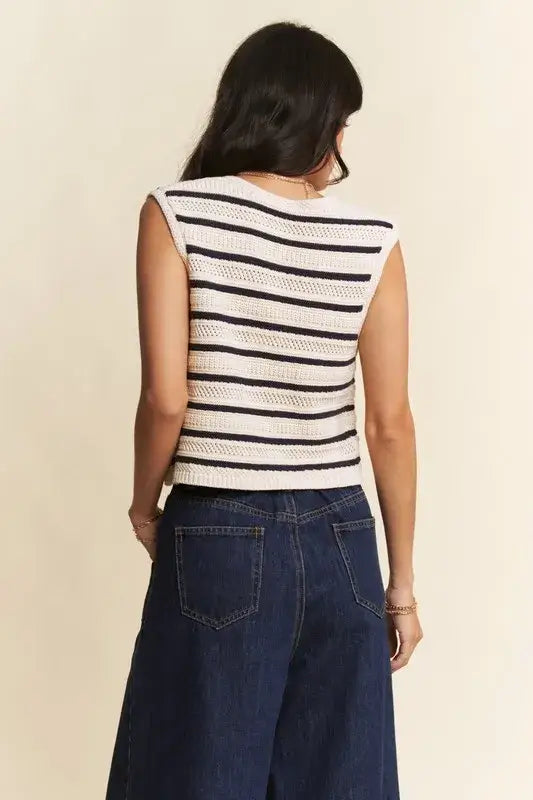 Davi & Dani Sleeveless Cropped Striped Sweater Knit Vest Top