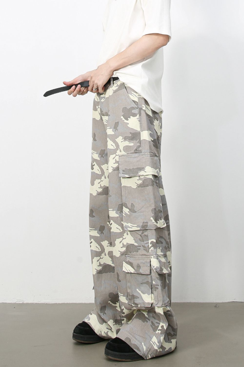Men's Camouflage Wide Leg Cargo Jeans