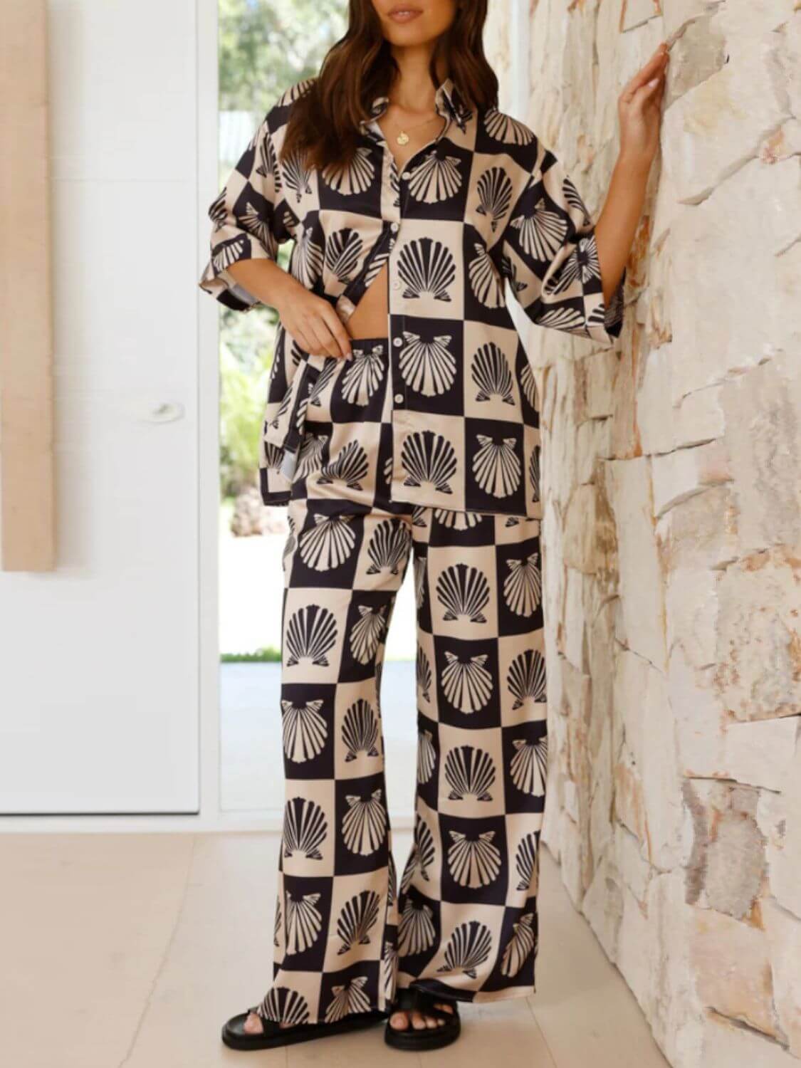 Printed Collared Neck Top and Wide Leg Pants Set Image principale du produit