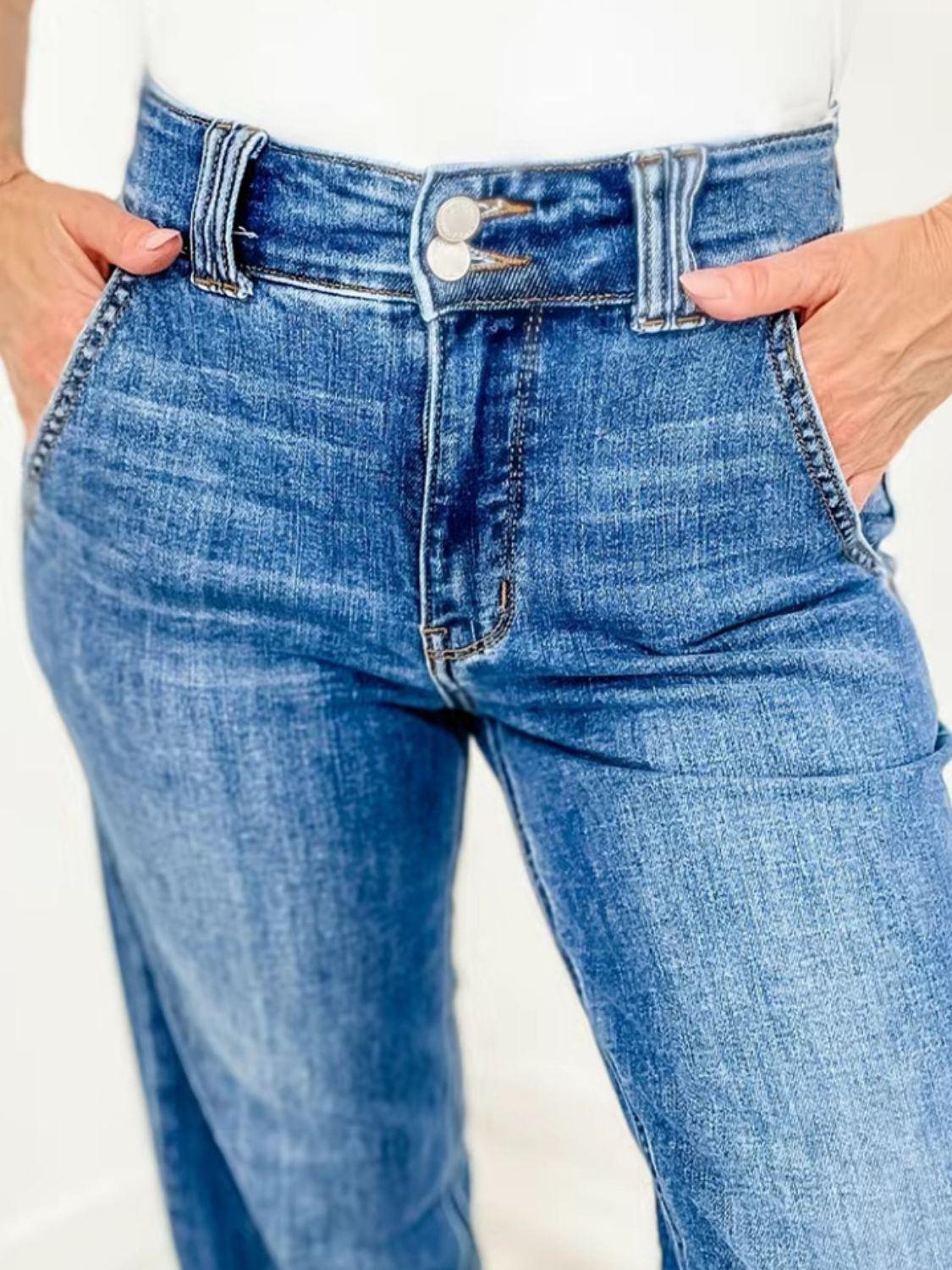 Washed Straight Leg Jeans - felvior