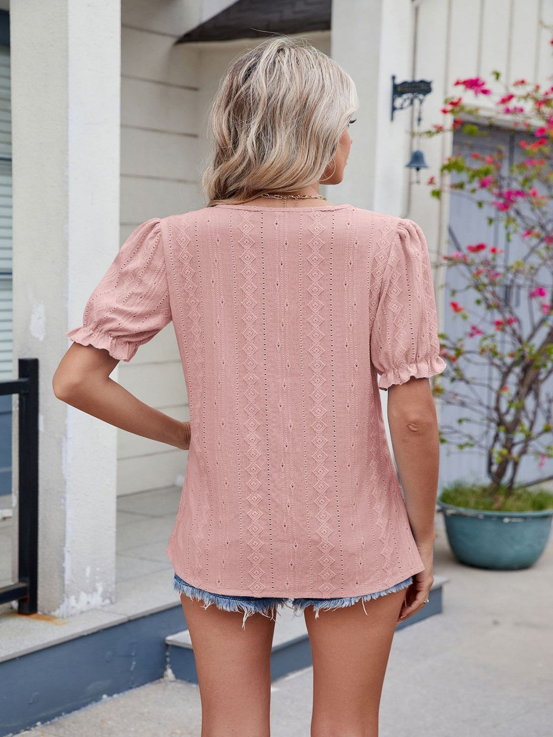 Eyelet Notched Short Sleeve Top - felvior