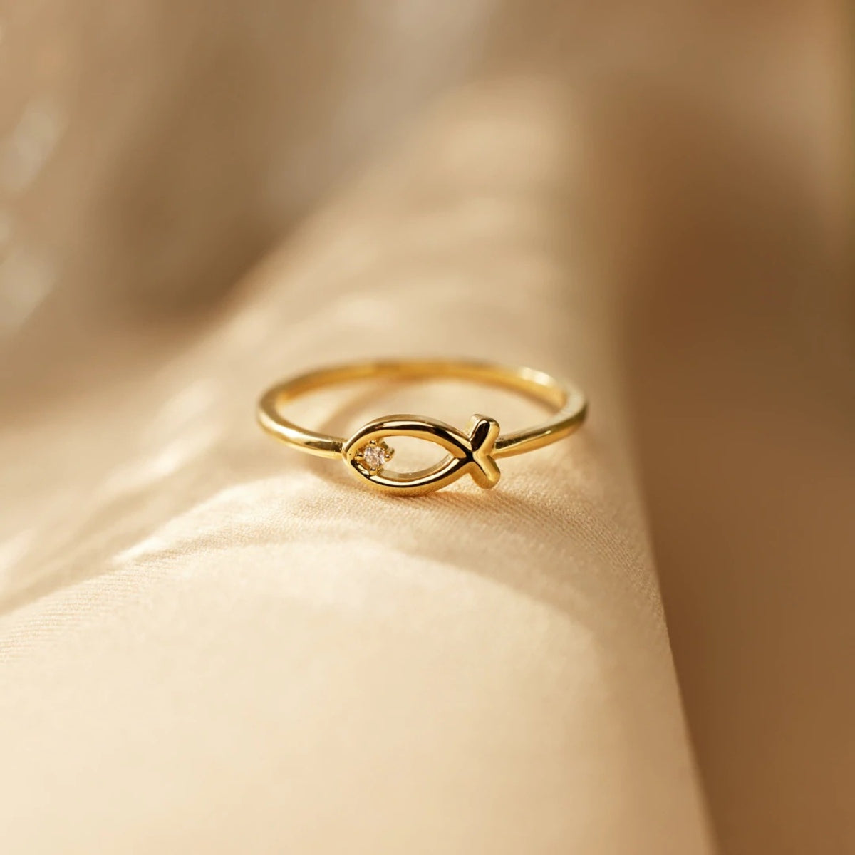 925 Sterling Silver Inlaid Zircon Fish Ring - felvior