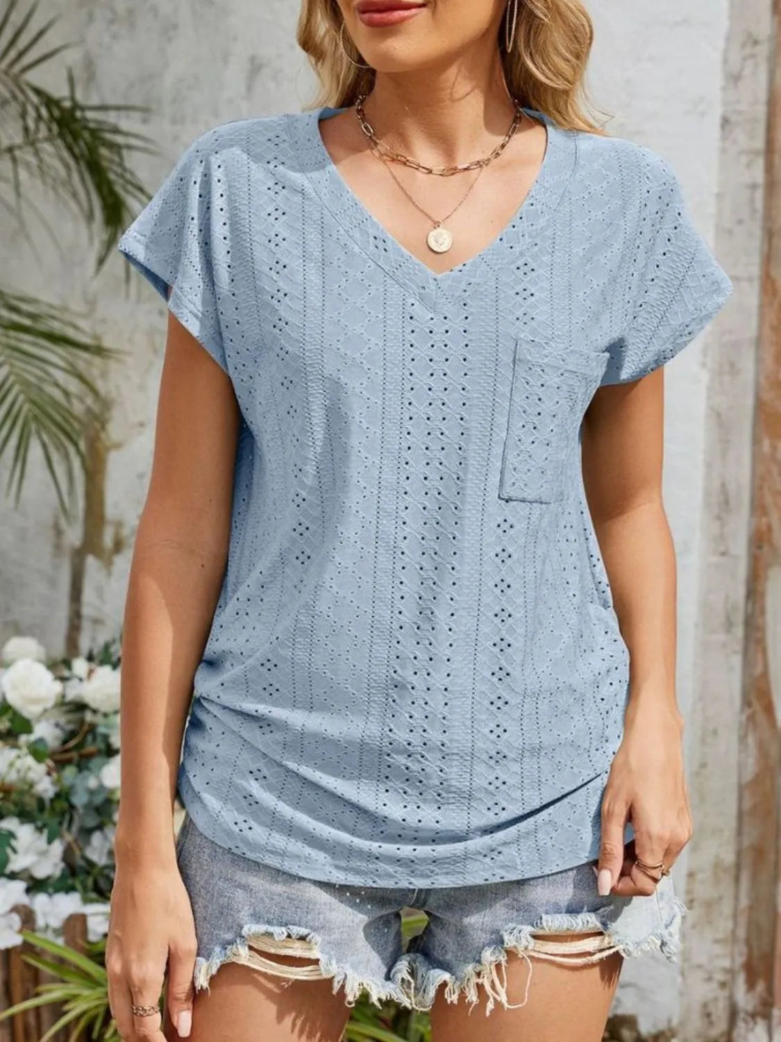 Eyelet V-Neck Short Sleeve Top - felvior