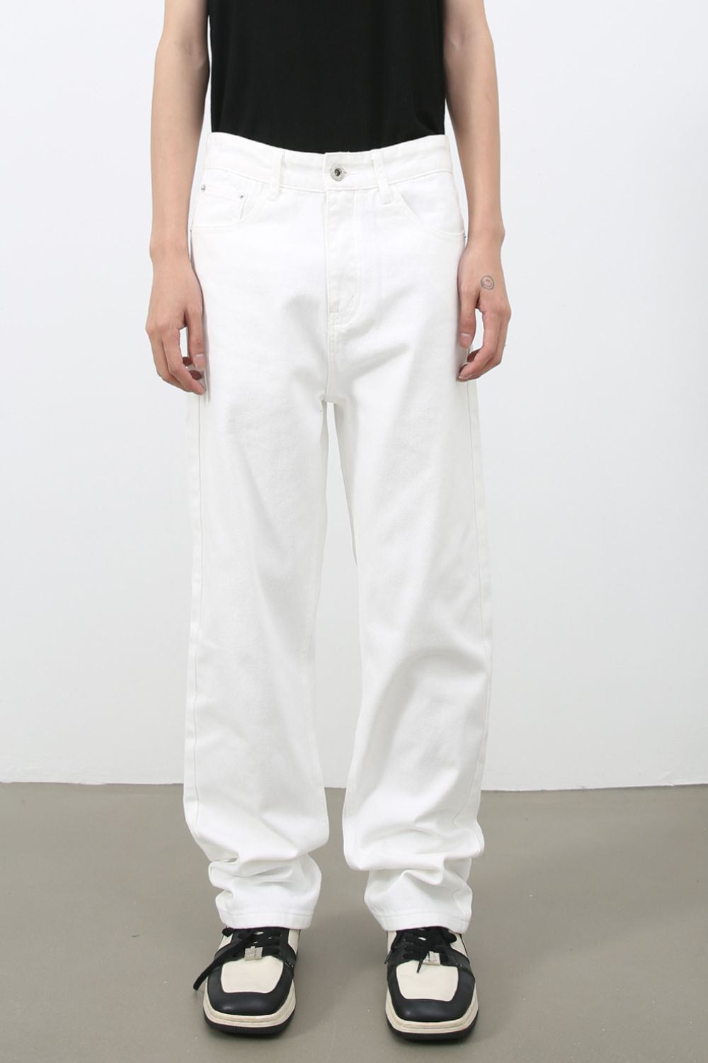 Men's Mid Rise Jeans with Pockets Hauptbild