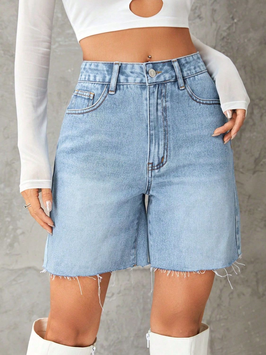Frayed Hem Denim Shorts - felvior