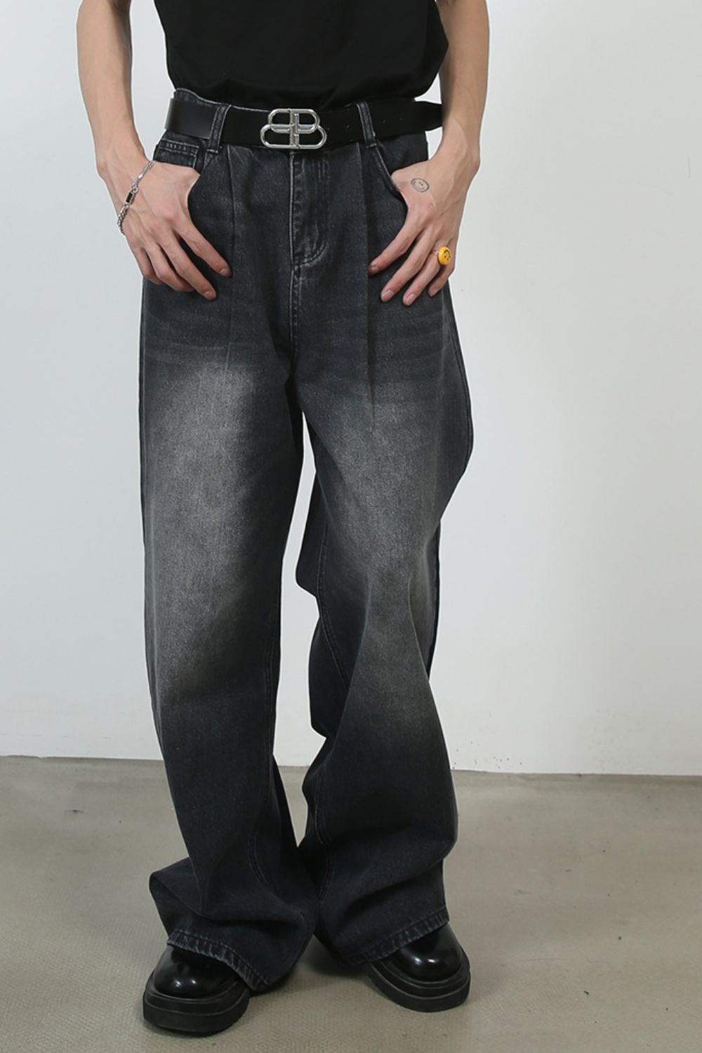 Men's Wide Leg Jeans