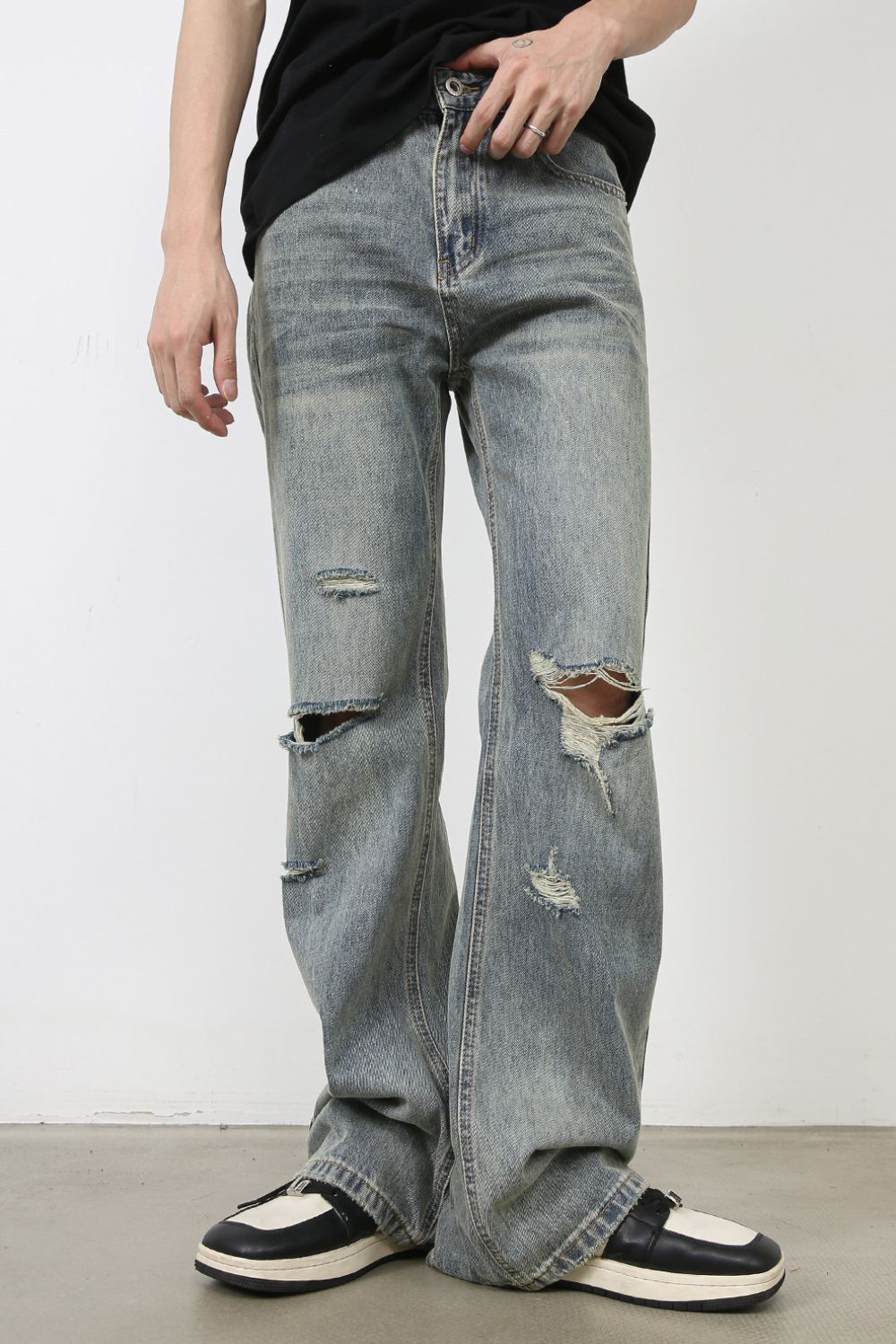 Men's Distressed Jeans Hauptbild