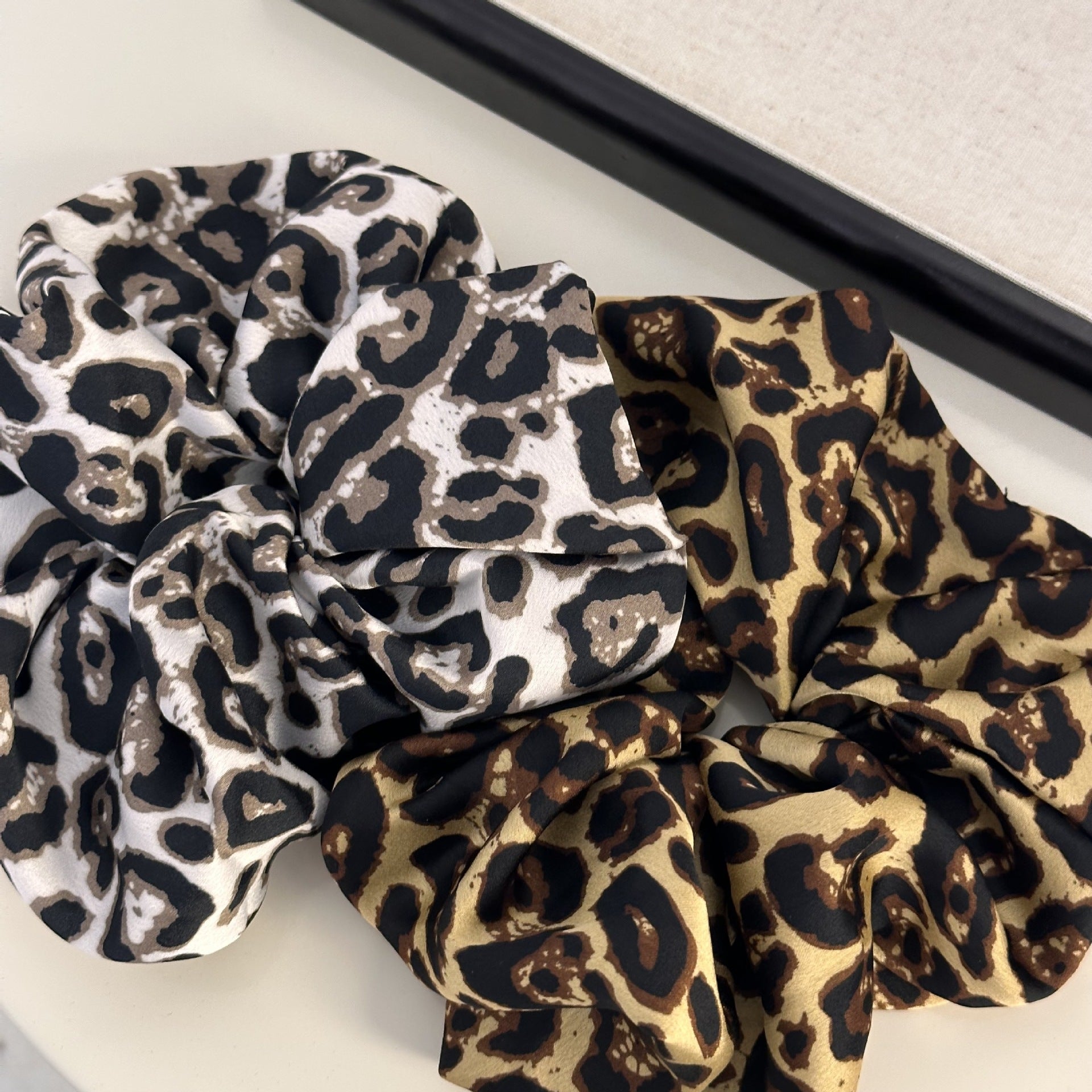 Leopard Elastic Hair Scrunchy - felvior