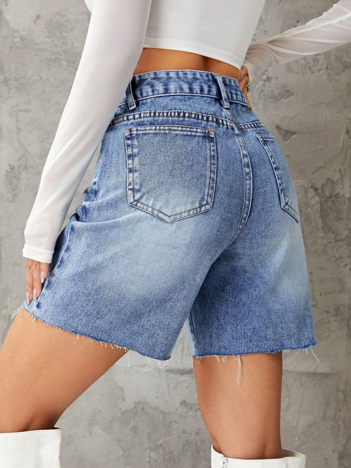 Frayed Hem Denim Shorts - felvior