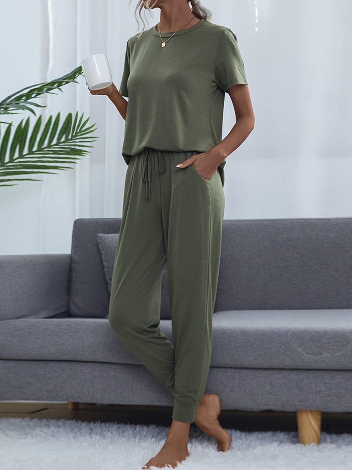 Shiny Round Neck Short Sleeve Top and Pants Set - felvior
