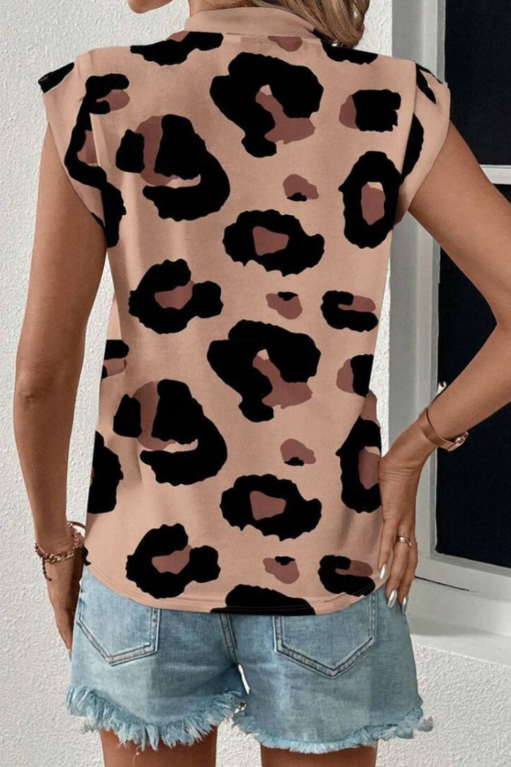 Leopard Round Neck Cap Sleeve T-Shirt
