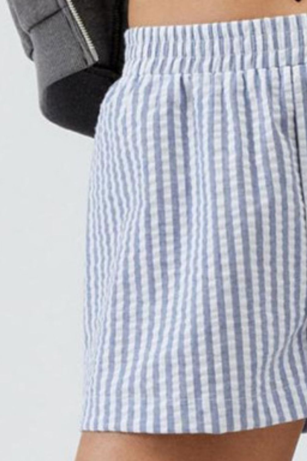 Striped Elastic Waist Shorts - felvior