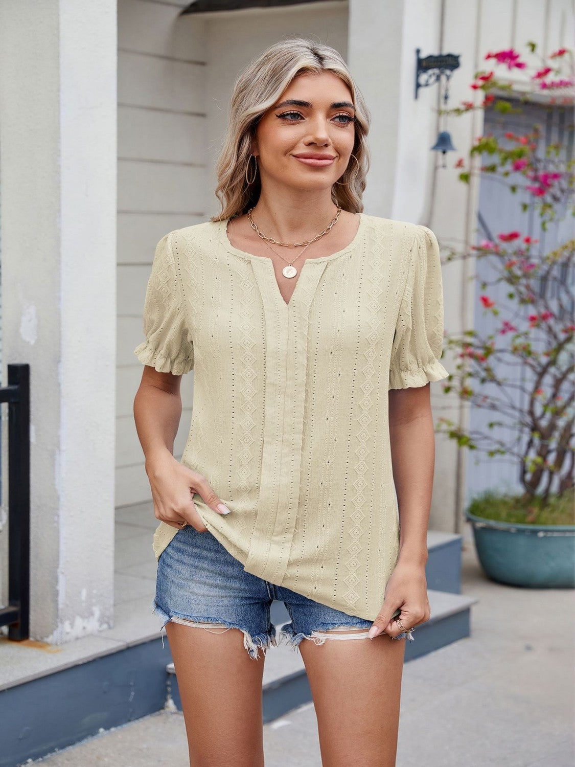 Eyelet Notched Short Sleeve Top - felvior