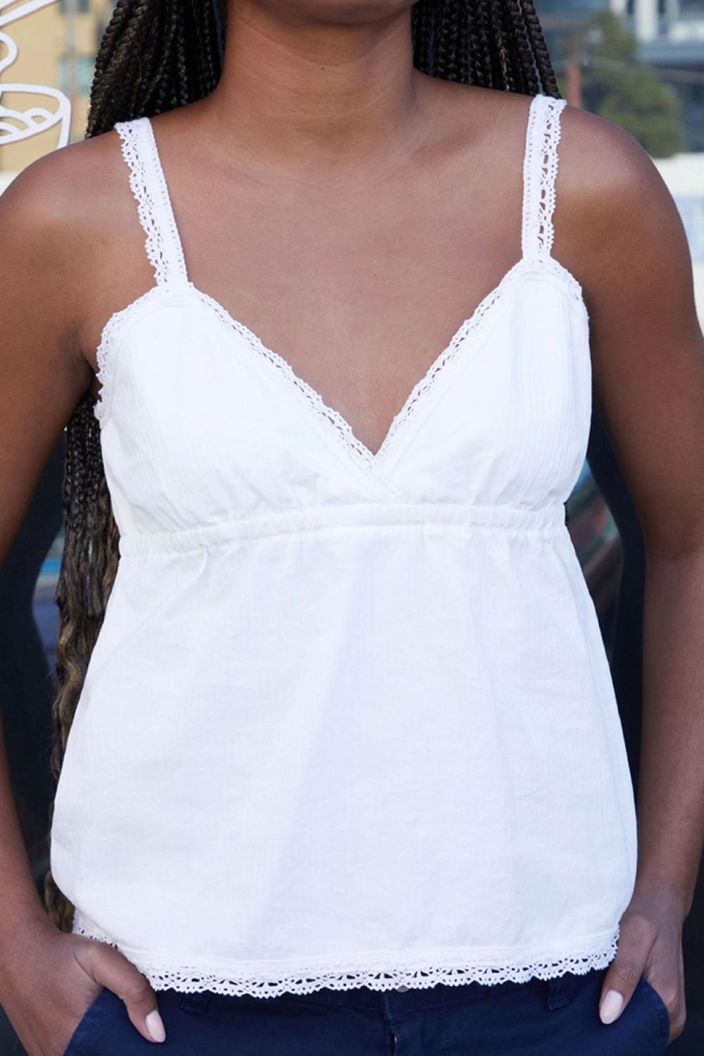 Lace Detail V-Neck Cami - felvior