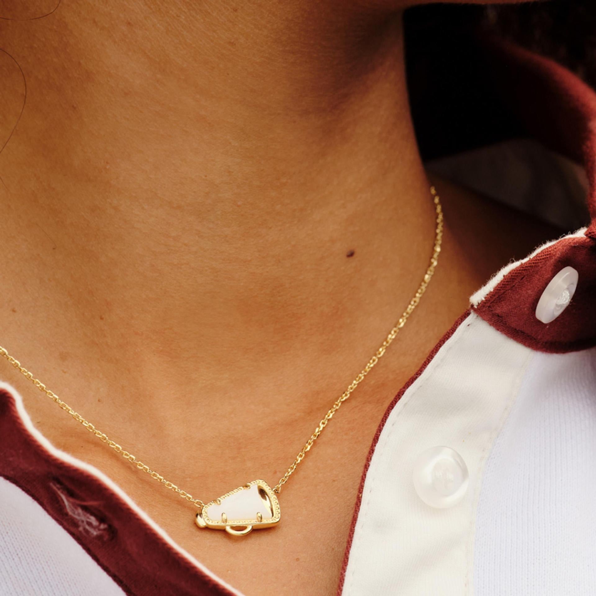 Sporty Element Resin Necklace - felvior
