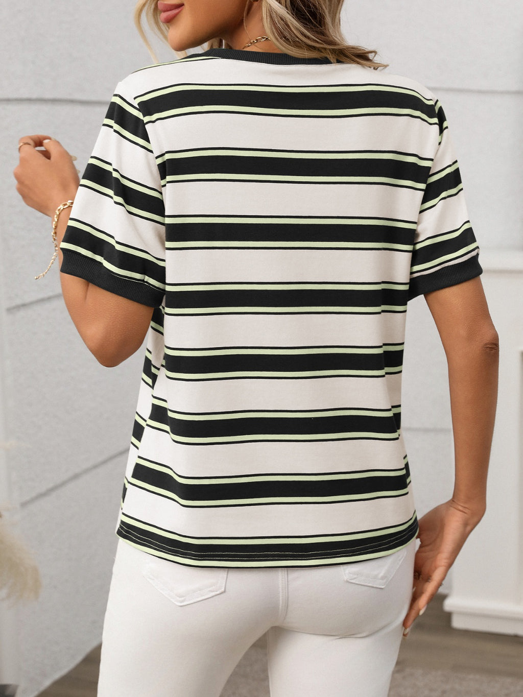 Contrast Striped Round Neck Short Sleeve T-Shirt