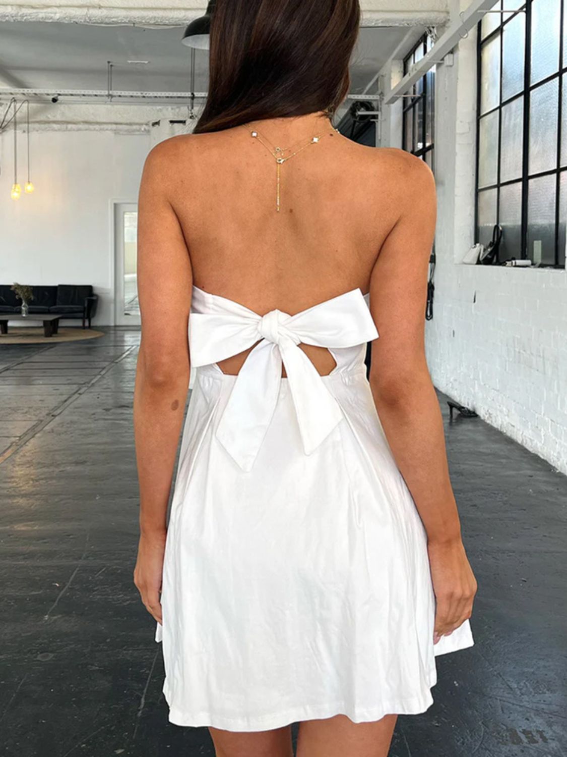 Devine Bow Back Tube Mini Dress - felvior
