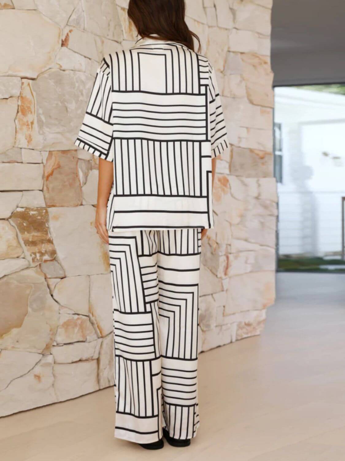 Ensemble haut à manches mi-longues boutonné et pantalon Image secondaire du produit