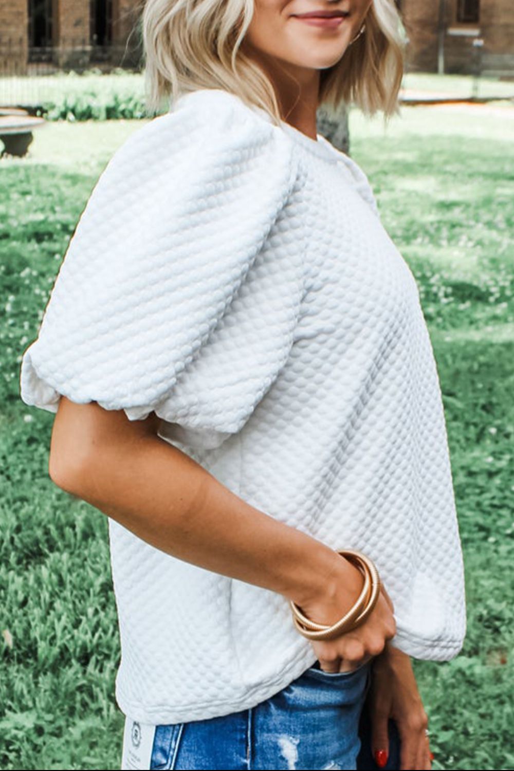 Chemisier texturé à col rond et manches bouffantes Image secondaire du produit
