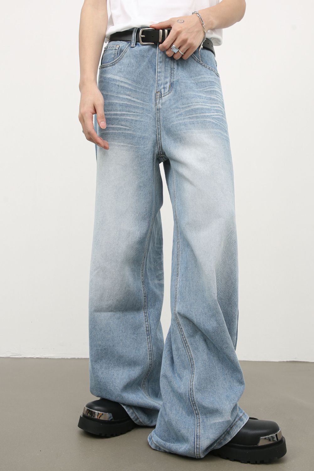 Men's Wide Leg Jeans