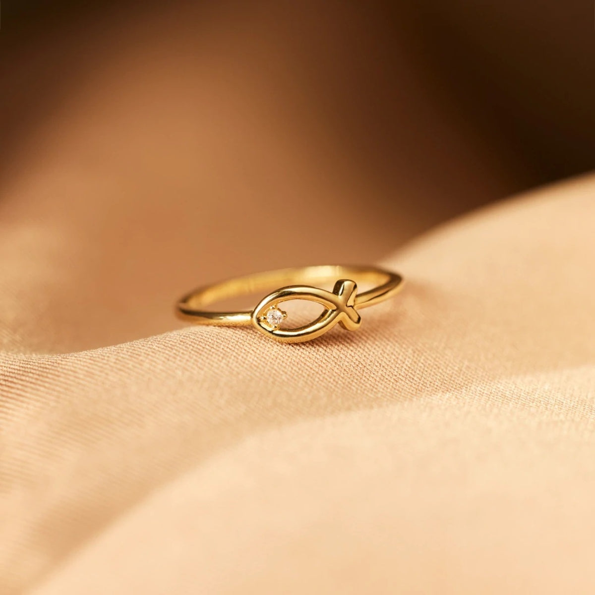 925 Sterling Silver Inlaid Zircon Fish Ring - felvior