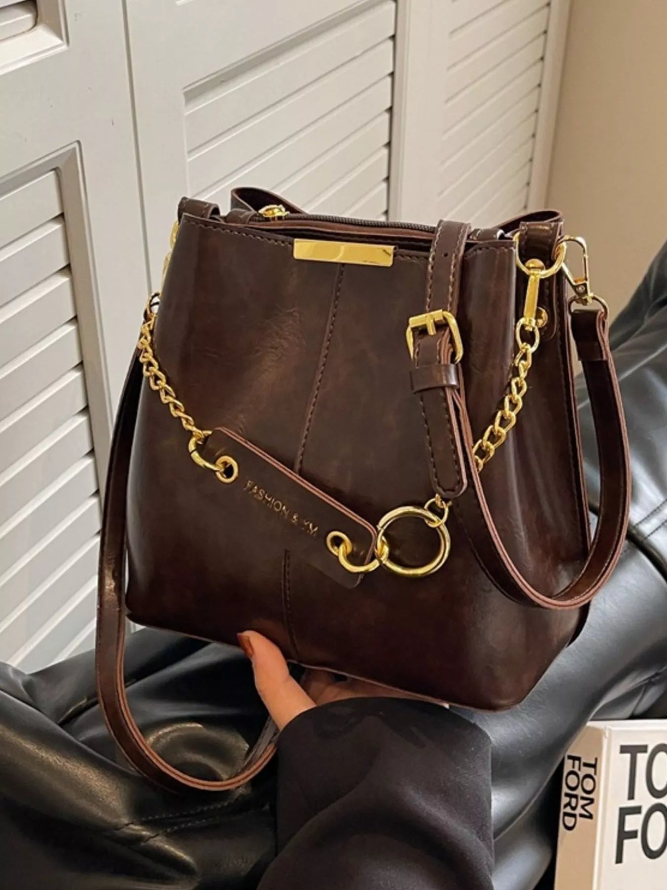 Chain Decor Crossbody Bag Secondary image