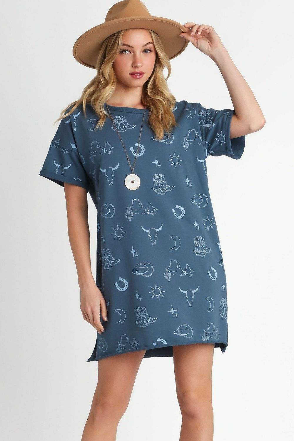 Umgee Full Size French Terry Short Sleeve Round Neck Dress Plus Size Image principale du produit